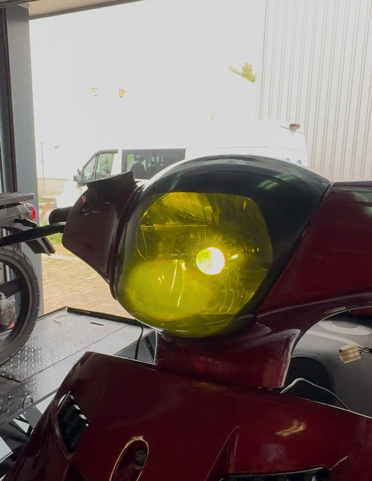 H.R.R. Geel/Wit Ledkoplamp Zip/Vespa
